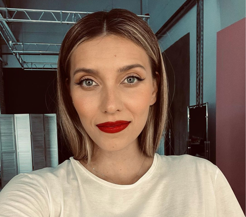 «Нашла в туалете с ножницами в руках»: Регина Тодоренко показала свои семейные будни