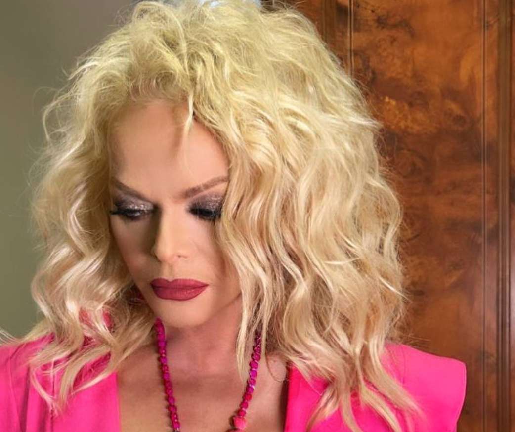 Лариса Долина