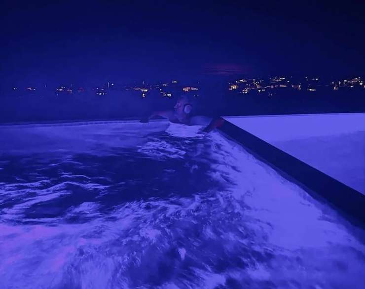 Фото в джакузи Фото в джакузи