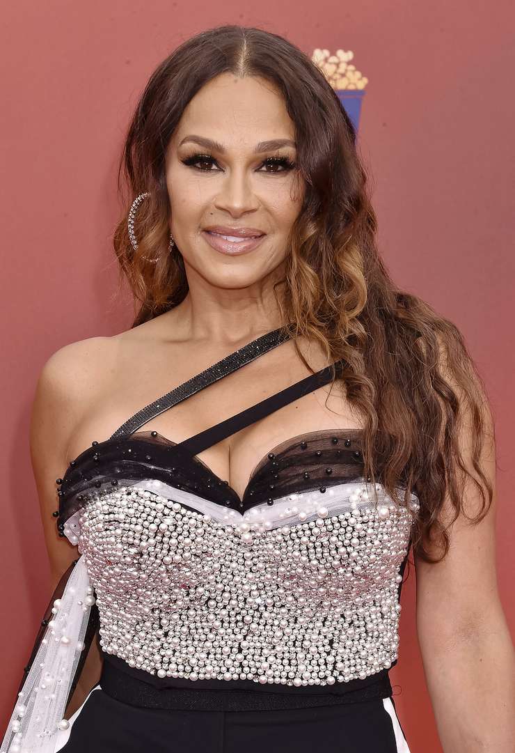 Шери Зампино