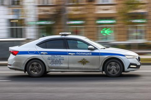 Деньги на ветер: блогер Дудков запер в квартире курьера