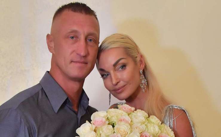 АНАСТАСИЯ ВОЛОЧКОВА И СЕРГЕЙ КУЗНЕЦОВ