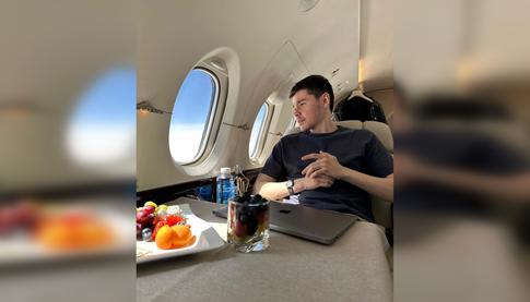 Сенсей, коуч и миллиардер: Аяз Шабутдинов и другие блогеры, которые наживаются на доверчивых подписчиках