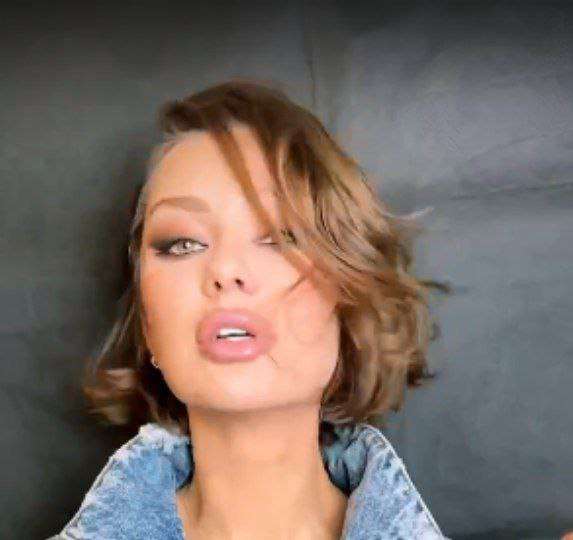 ВИКТОРИЯ БОНЯ