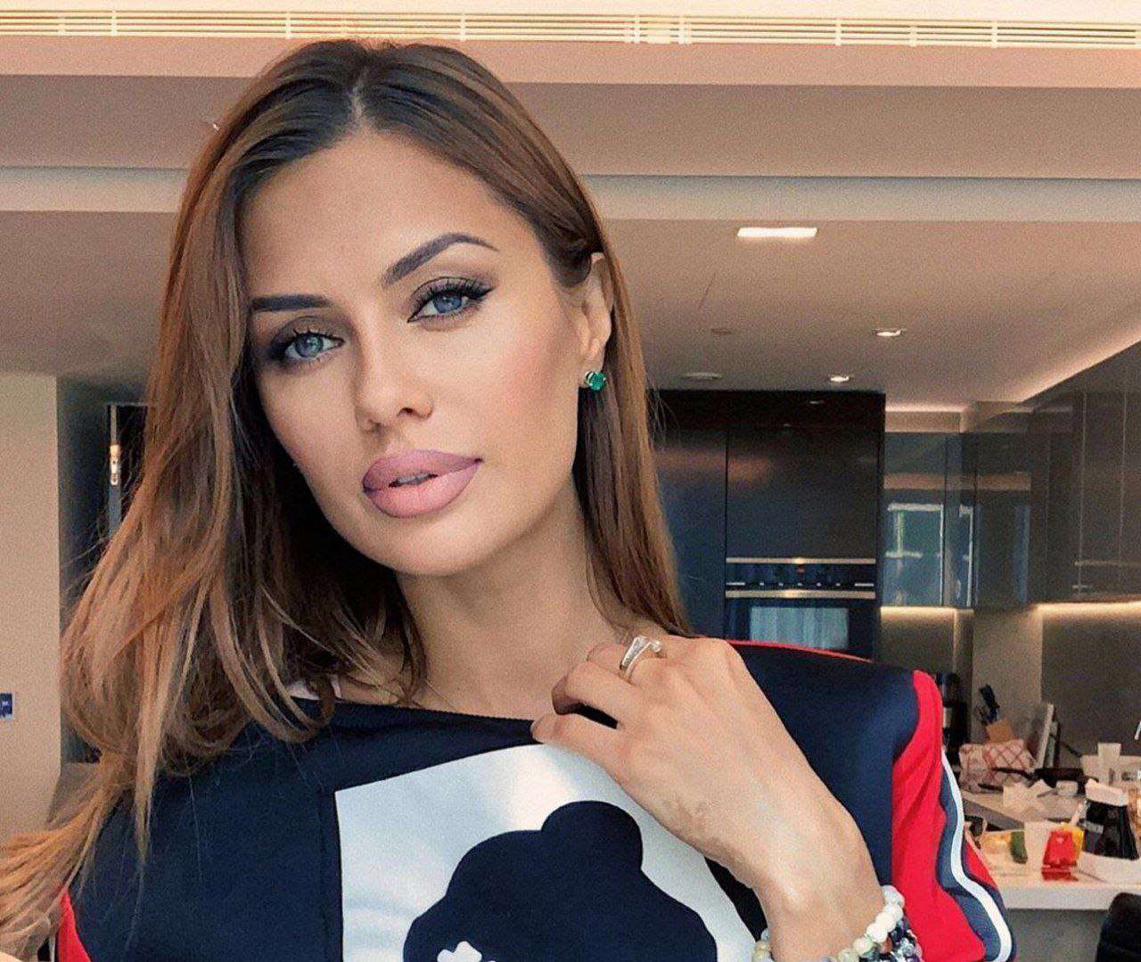 ВИКТОРИЯ БОНЯ