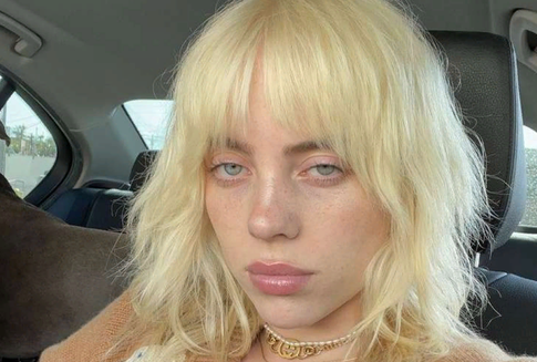 «Никогда не чувствовала себя женственной»: Билли Айлиш пожаловалась на свое тело