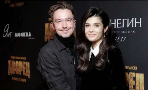 «Последний день свободы»: молодая жена Петрова устроила пикантный девичник