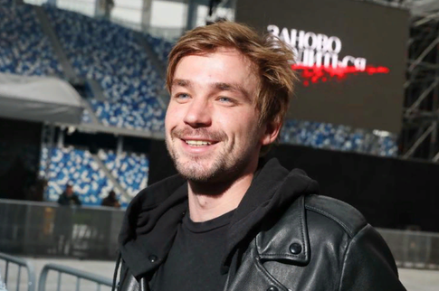 Интрига раскрыта: без работы Кристину Асмус пытается оставить Александр Петров