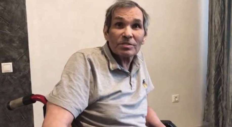 Бари Алибасов