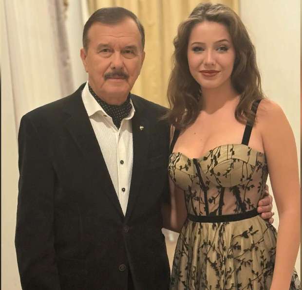 Вера Алдонина и певец Леонид Серебренников