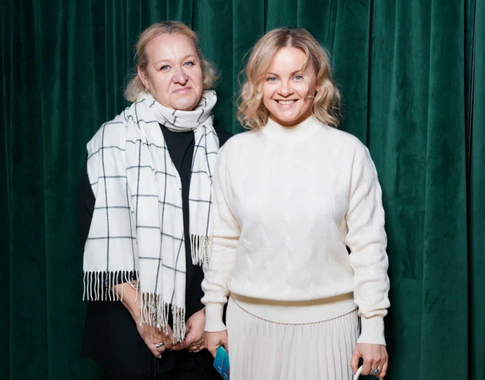 Жена Игоря Николаева вышла в свет без кольца и мужа