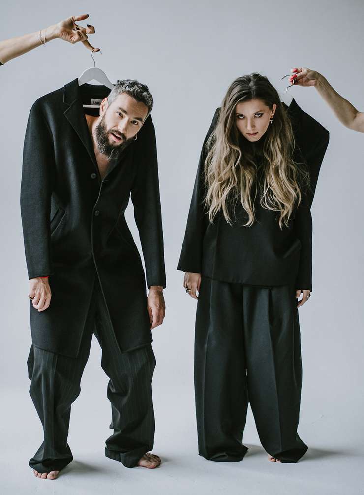 Фото: Мария Хуторцева Стиль: Евгения Лачина Макияж: Екатерина Карташова (визажист Clarins) Волосы: Карина Яськова (стилист парикмахерской BLK для L’oreal Professionnel Paris) Фото: Мария Хуторцева Стиль: Евгения Лачина Макияж: Екатерина Карташова (визажист Clarins) Волосы: Карина Яськова (стилист парикмахерской BLK для L’oreal Professionnel Paris)