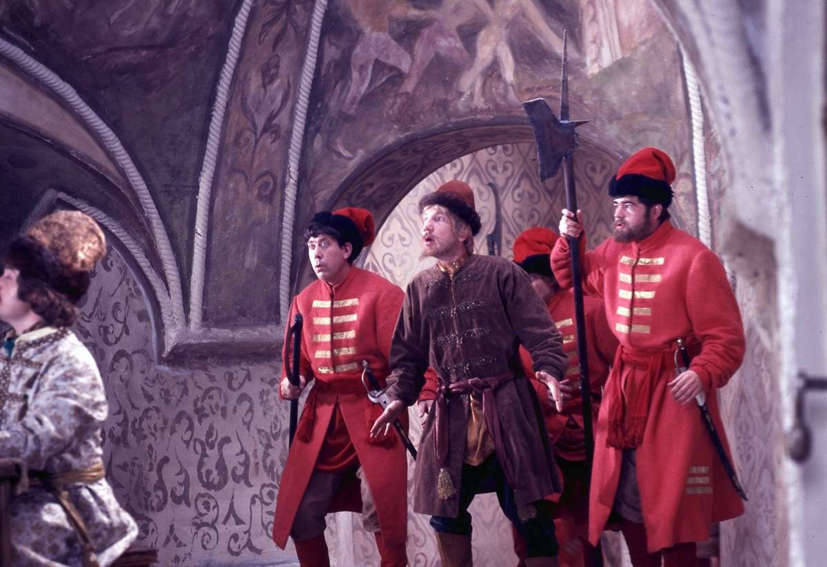 Фильм Иван Васильевич меняет профессию