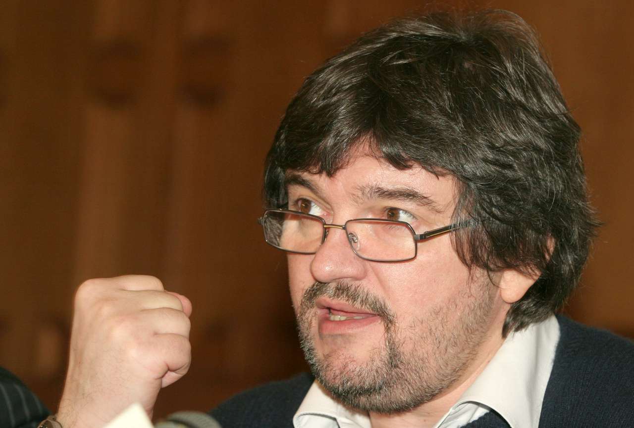 Андрей Константинов