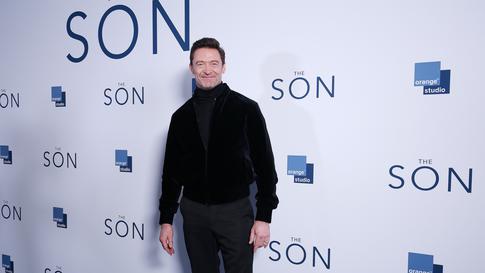 «Бегал за ней повсюду, как щенок»: Хью Джекман закрутил роман с замужней актрисой