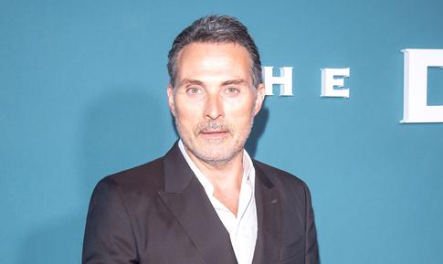 Звезда «Дипломата» Руфус Сьюэлл сделал предложение своей возлюбленной