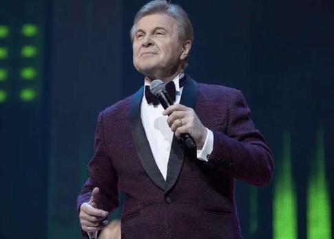 «Вы динозавр»: Харламов сделал странный комплимент Лещенко