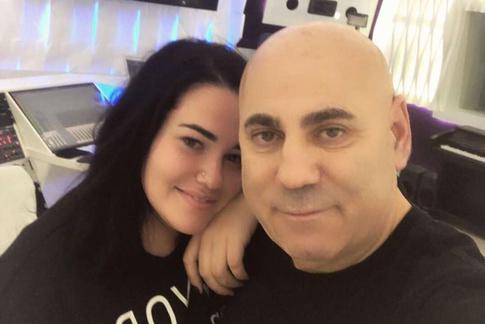 «Никто никому ничего не должен»: дочь Пригожина работает в службе такси