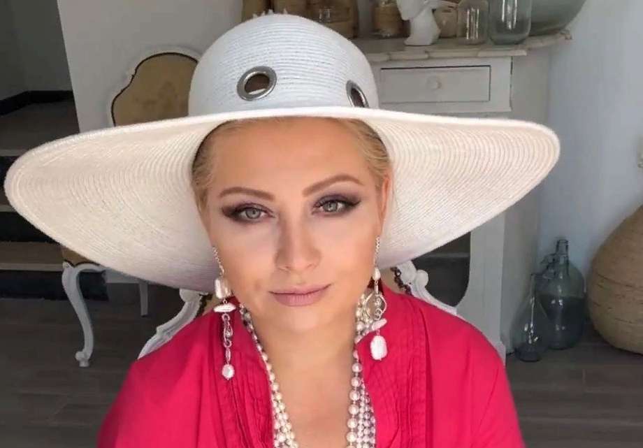 Лена Ленина