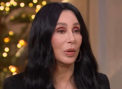 Шер хочет взять опеку над 47-летним сыном для управления его деньгами