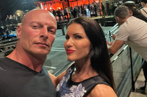 Звезда «Игры престолов» Джозеф Гатт предстал перед судом с подругой