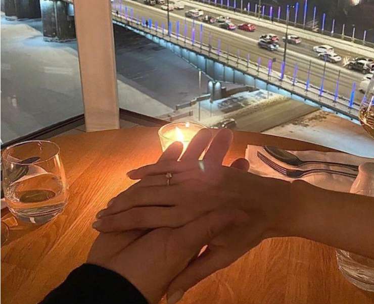 Радимов подарил невесте кольцо