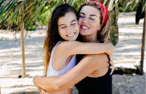 «Вся в мать»: 18-летняя дочь Седоковой сделала первую чувственную съемку