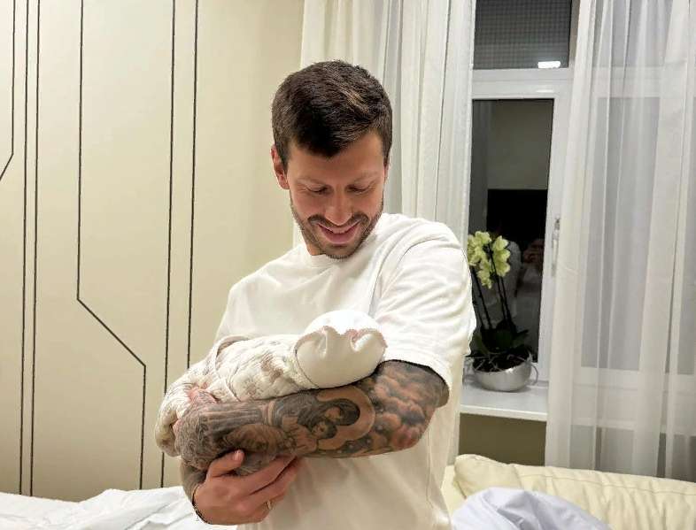 ФЕДОР СМОЛОВ С ДОЧЕРЬЮ