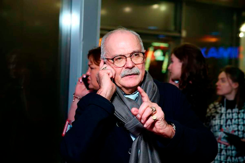 Михалков впервые вышел на сцену через две недели после реанимации