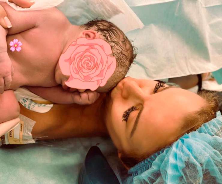 Орлова показала фото из роддома