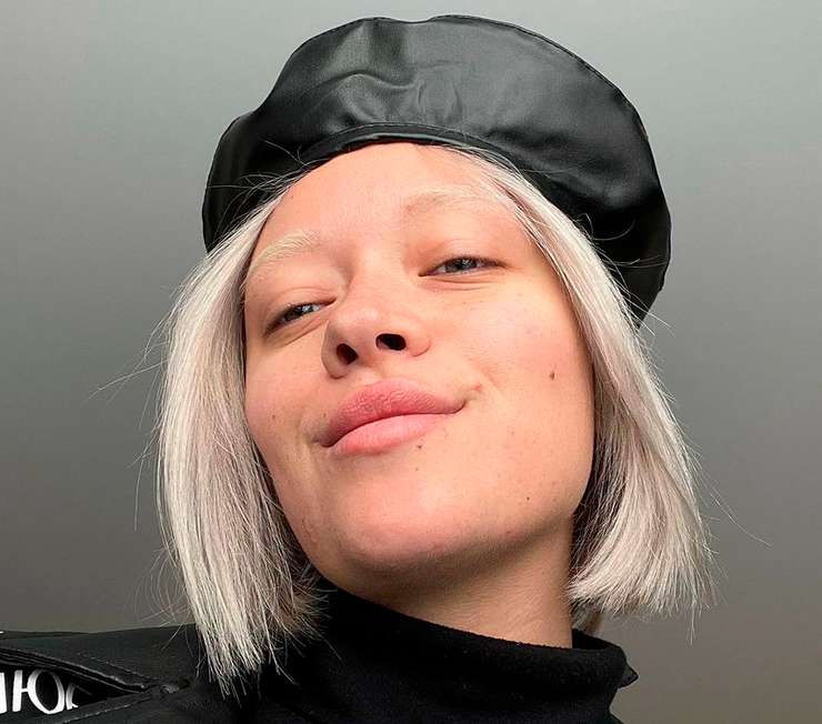 Обесцвеченные брови заметно меняют лицо