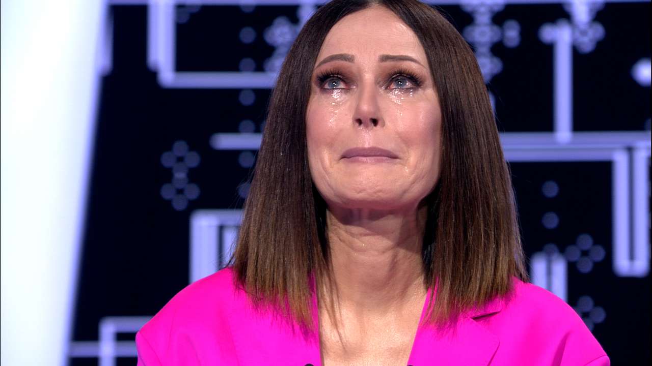 Ирина Безрукова не могла сдержать слез во время передачи