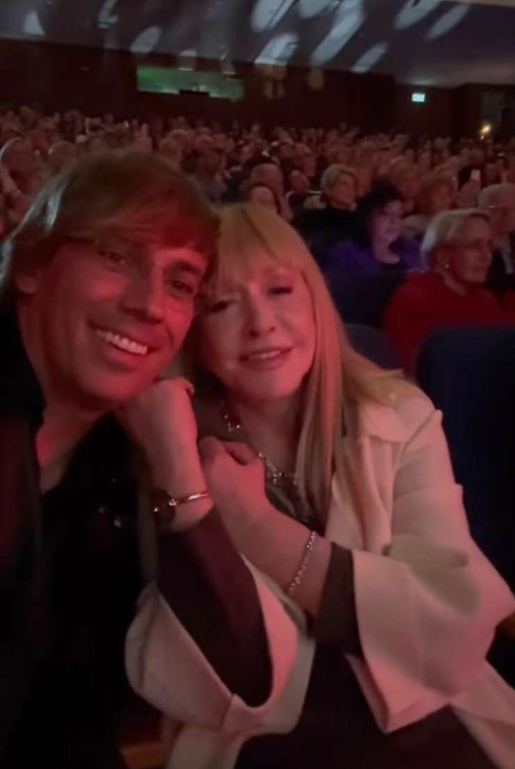 Шоумен показал вблизи Примадонну