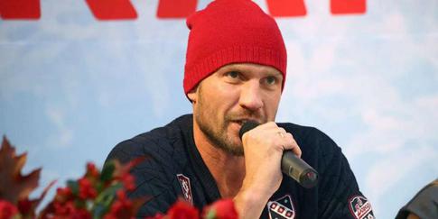 Костомарову ампутировали пальцы на левой руке