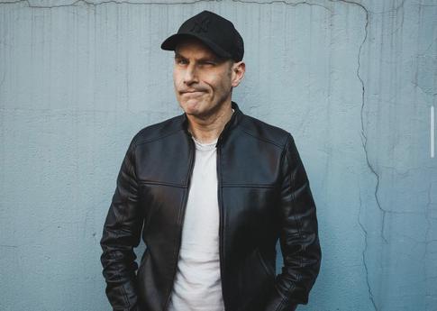 Силовики задержали Шаца* на концерте в Индонезии