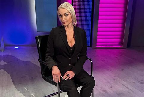 Волочкова засветила округлившийся живот во время репетиции