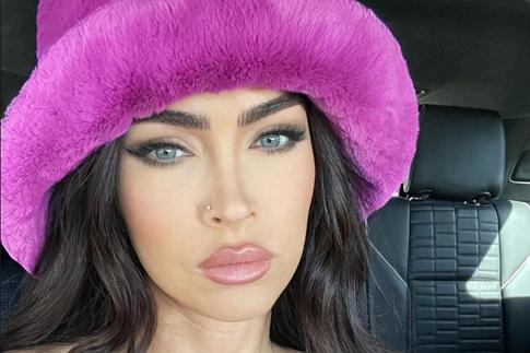 Меган Фокс появилась на вечеринке без помолвочного кольца