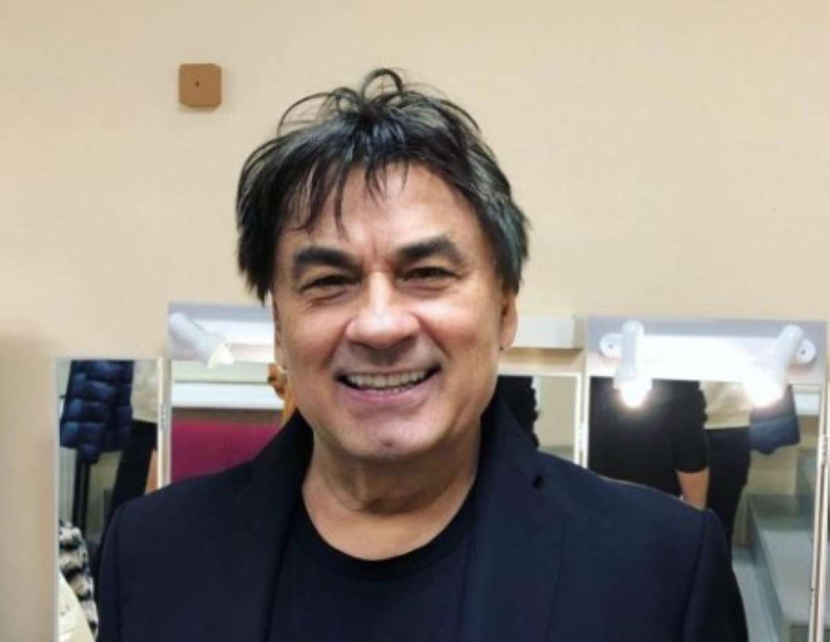 Александр Серов