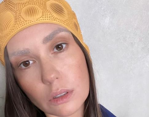 Муцениеце показала 7-летнюю дочь, играющую на гитаре