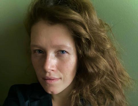 Звезда сериала «Чики» Варвара Шмыкова ждет ребенка