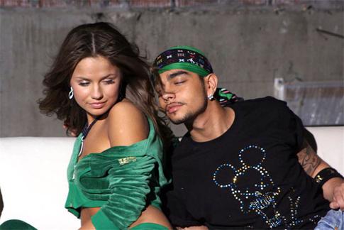 Ее зовут Маша, она любит Сашу: самые запоминающиеся романы «Фабрики звезд»