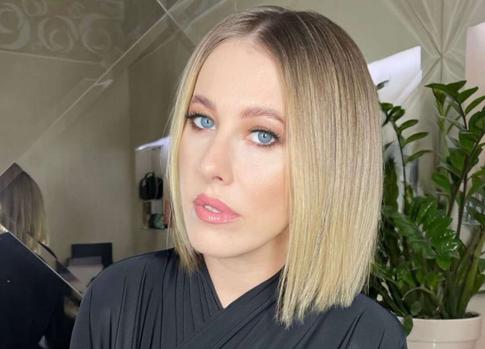 Собчак удивила подписчиков фото без макияжа