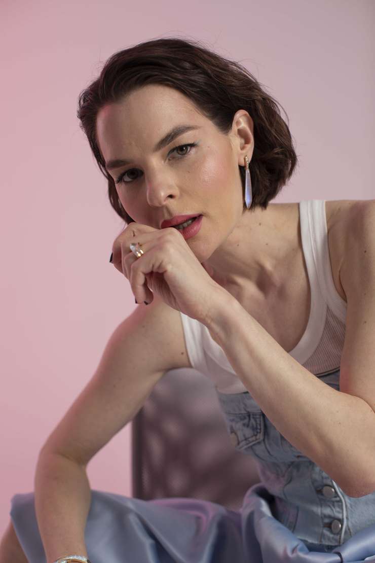 Фото: Екатерина Гончарова Стиль: Евгения Лачина Макияж: Мария Родькина Прически: Мария Соболева