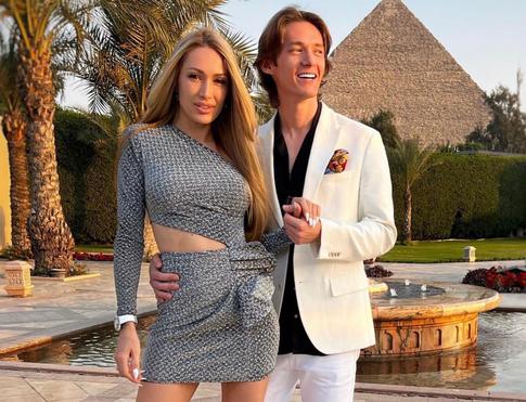 Алена Ашмарина объявила дату свадьбы