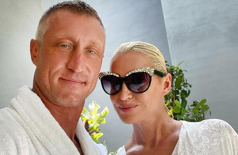 Экс-избранник Волочковой до полусмерти избил свою жену