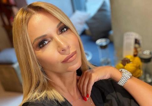 Орлова показала редкое фото со своей мамой: «Она ругается на меня»