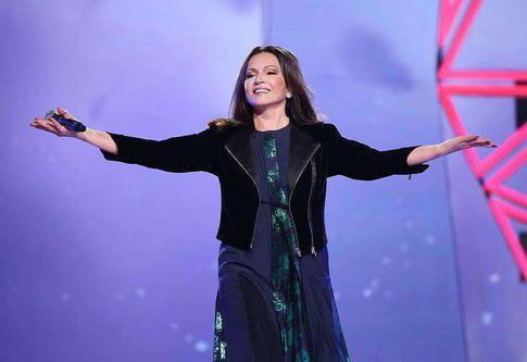 Кадры недели: Ротару вышла на связь на фоне слухов о болезни, Чадов показал новую жену