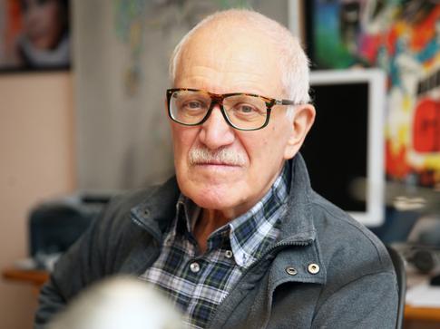 Режиссера Александра Митту срочно госпитализировали в больницу