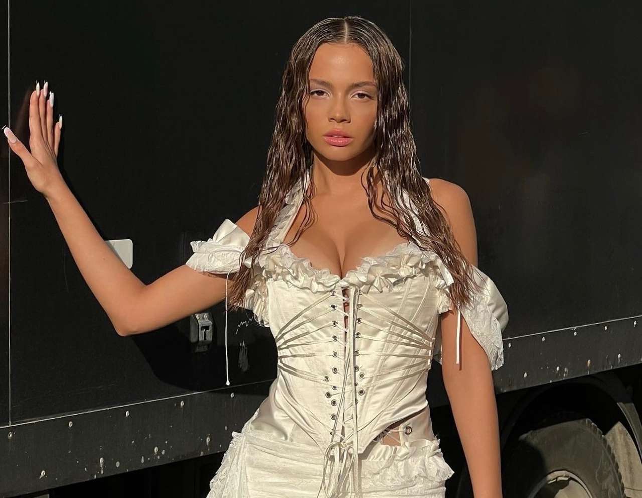 Валя Карнавал