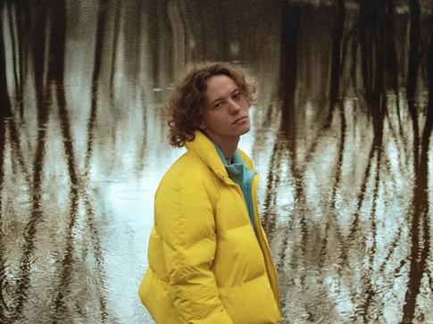 Певца Шарлота требуют лишить российского гражданства